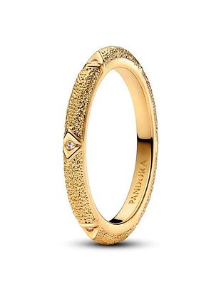Кольцо pandora ме текстурированное с камнями 163322c01 52