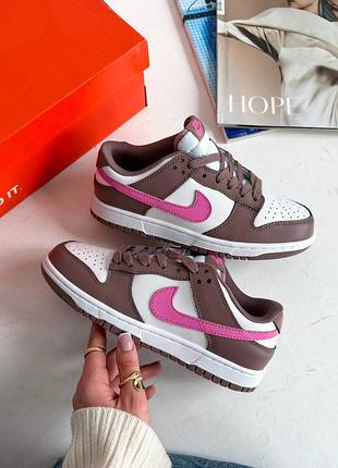 Стильные женские кроссовки nike dunk low "smokey mauve"