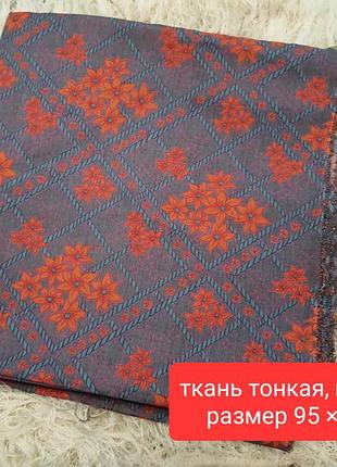 Тканина для пошиття одягу з квітковим принтом