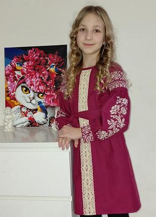 Вишита сукня, вишиванка.