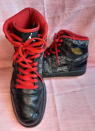 Nike air jordan 1 retro high "hall of fame" с характерным принтом из цифр.