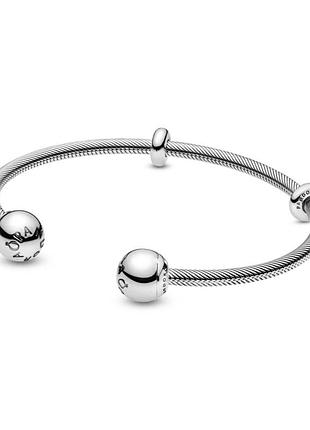 Серебряный браслет-бангл pandora 598291 17.5