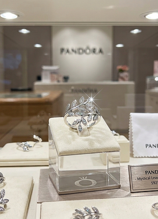 Срібна каблучка pandora «мереживо листя» / «mysteirous leaves» (розмір 54 / 17-17.5)