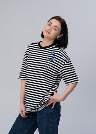 Футболка жіноча оверсайз з вишивкою "волошки" xxl-3xl