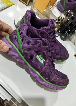 Фирменные женские кроссовки slazenger