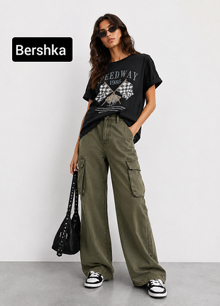 Брюки карго жіночі хакі від бренду bershka xxs
