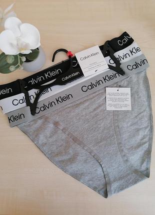 Набор трусов calvin klein. оригинал.