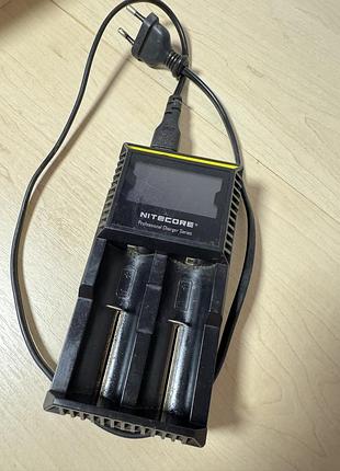 Оригінальний інтелектуальний зарядний пристрій nitecore d2 (digicharger) на два слоти