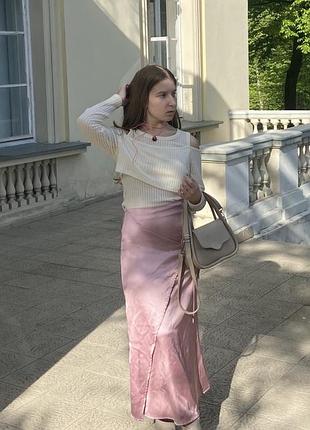 Пудрова рожева атласна спідниця шовкова міді спідниця на завʼязку асиметрична