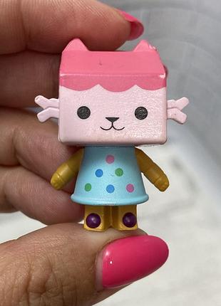 Фігурка baby box cat (кішечка бебі-бокс) з популярного дитячого шоу "ляльковий будиночок ґаббі"