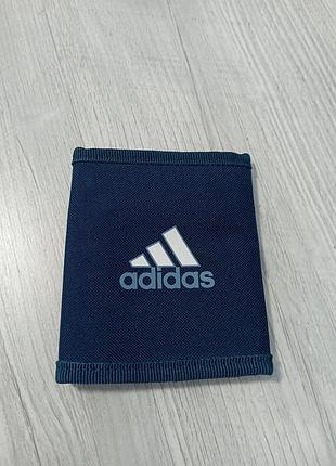Кошелек adidas.