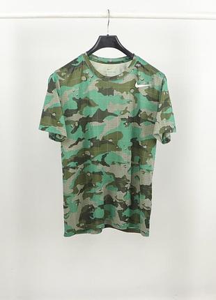 Чоловіча футболка nike / m