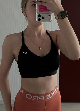 Спортивний топ nike