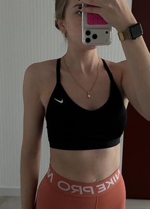 Спортивний топ nike