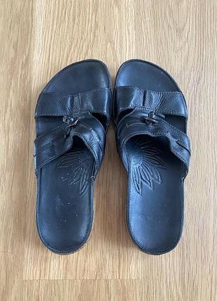 Шльопанці clarks