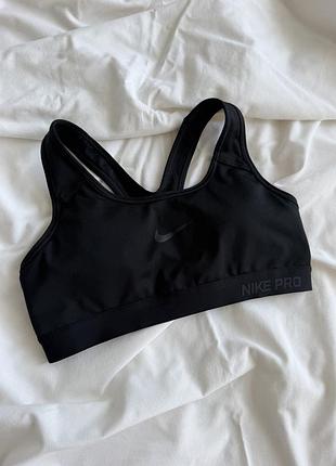 Спортивний топ nike pro