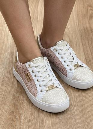 Кросівки/кеди жіночі від бренду guess