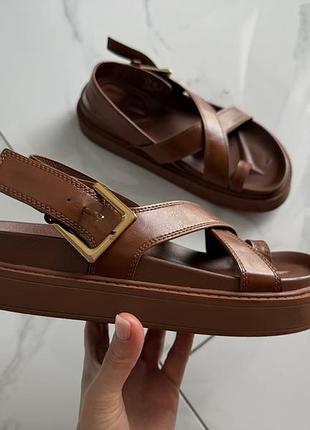 Босоніжки zara