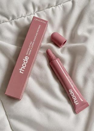 Пептидний бальзам, тінт для губ rhode peptide lip tint у ніжному рожевому відтінку ribbon