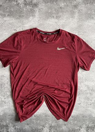 Футболка nike running бордова, розмір m-l