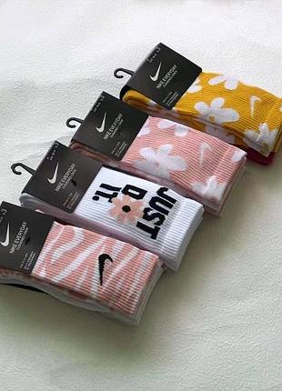 Шкарпетки жіночі nike високі з принтом в квіточку dri fit бавовна набір