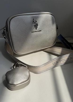 Сумка classic zip crossbody bag light grey від u.s. polo assn.