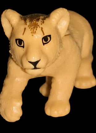 Kinder natoons lion cub