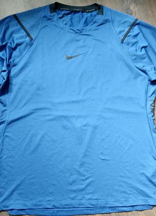 Футболка nike pro aeroadapt