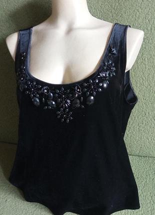 Оксамитова блуза маєчкою з оздобленням