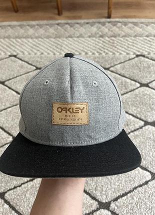 Кепка oakley