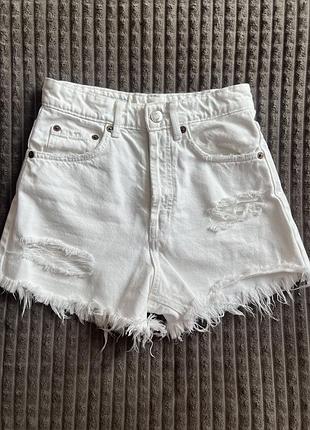 Білі джинсові шорти zara,розмір 34