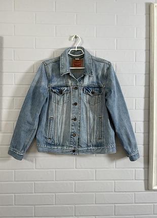 Levi’s жіноча джинсова куртка джинсовка бавовна розмір m-l