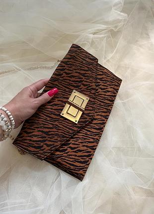 Сумка-клатч dorothy perkins з анімалістичним принтом 🐅