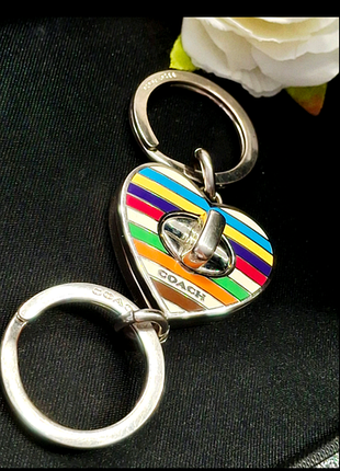Коллекционный брелок / рюм для сумки coach legacy rainbow heart turnlock (винтаж)