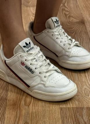 Кросівки жіночі adidas 36 розмір