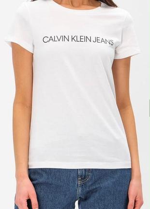 Біла футболка calvin klein
