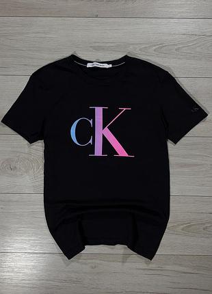 Черная трендовая футболка келвин клейн calvin klein jeans gradient monology, m, оригинал