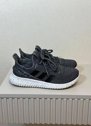 Кросівки adidas. стан чудовий •розмір 40(25,5 см)