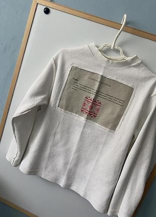 Кофта з вишивкою