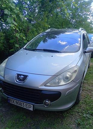 Автомобиль пежо