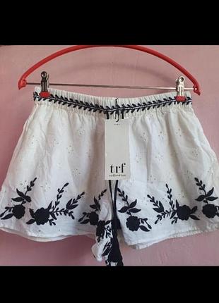 Белые с вышивкой, хлопковые шорты zara