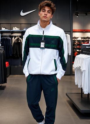 Продам спортивный костюм nike