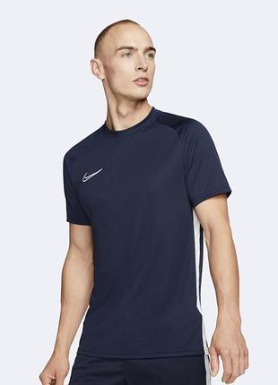 Футболка спортивна nike dri fit