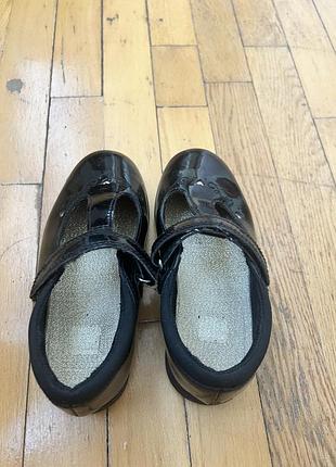 Лакові туфлі clarks 3