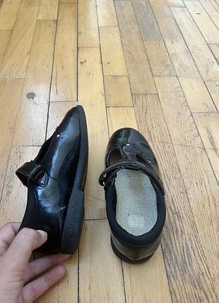 Лакові туфлі clarks 4