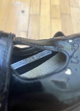 Лакові туфлі clarks 6