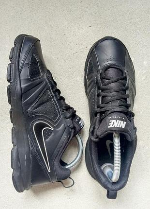 Черные кроссовки nike t-lite xi (размер 41, стелька 26 см) оригинал