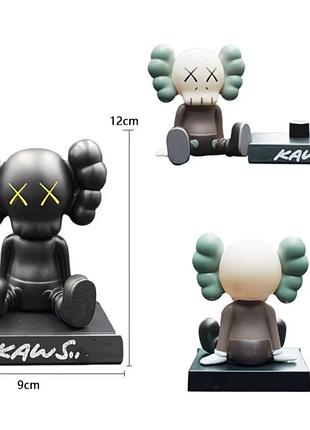 Kaws статуетка 4