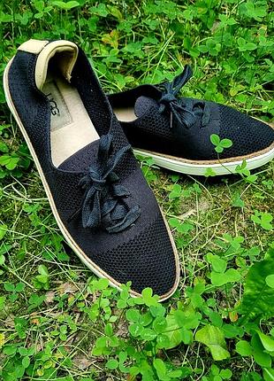 Спортивные туфли на шнурках  ugg