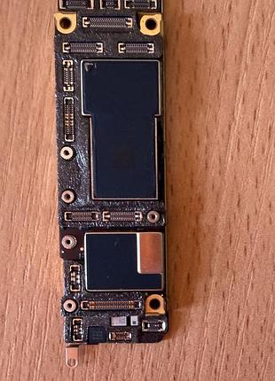 Материнська плата apple iphone 11 black 64 gb заблокована на icloud